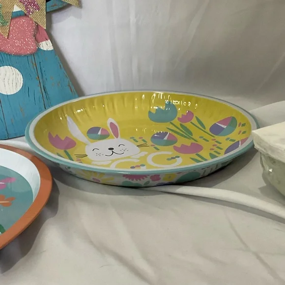 Easter Dinnerware Set & Decor,Platters, Napkins, Plastic Eggs 2 Wall Decorations - Picture 13 of 14